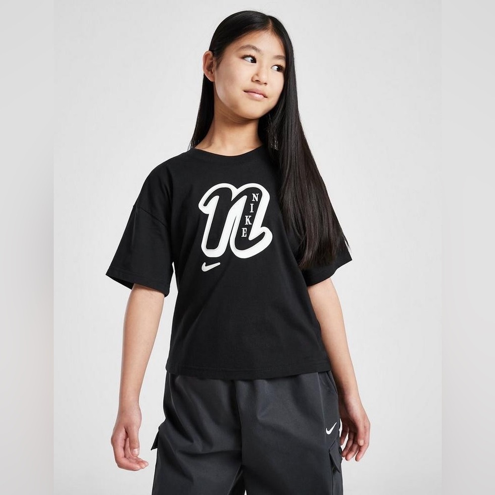 NIKE NWT Youth Kids‎ Boxy Loose Fit Logo Cropped Tee Sportswear | Medium